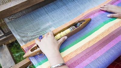 weaving-loom-2571179_1920.jpg