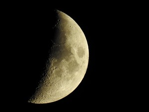 moon-8178208_1280.jpg